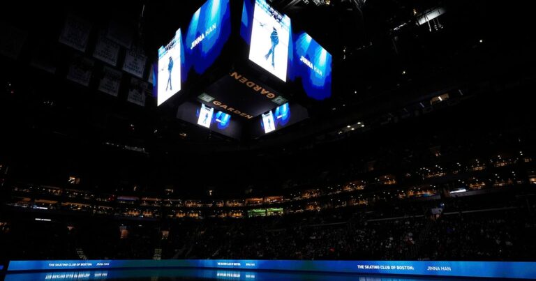 Tribute honors plane crash victims as World Figure Skating Championships begin in Boston