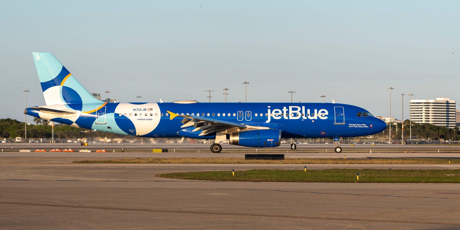 Bodies found in JetBlue wheel well after Florida landing identified as 2 teens. What we know