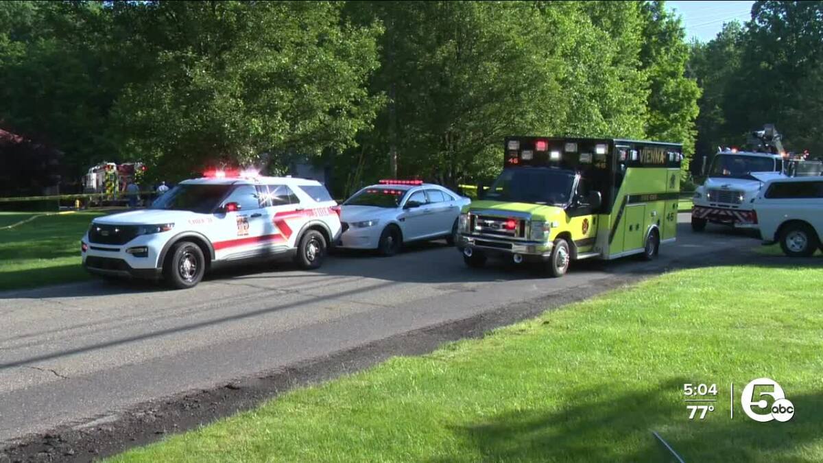 6 killed in plane crash in Trumbull County