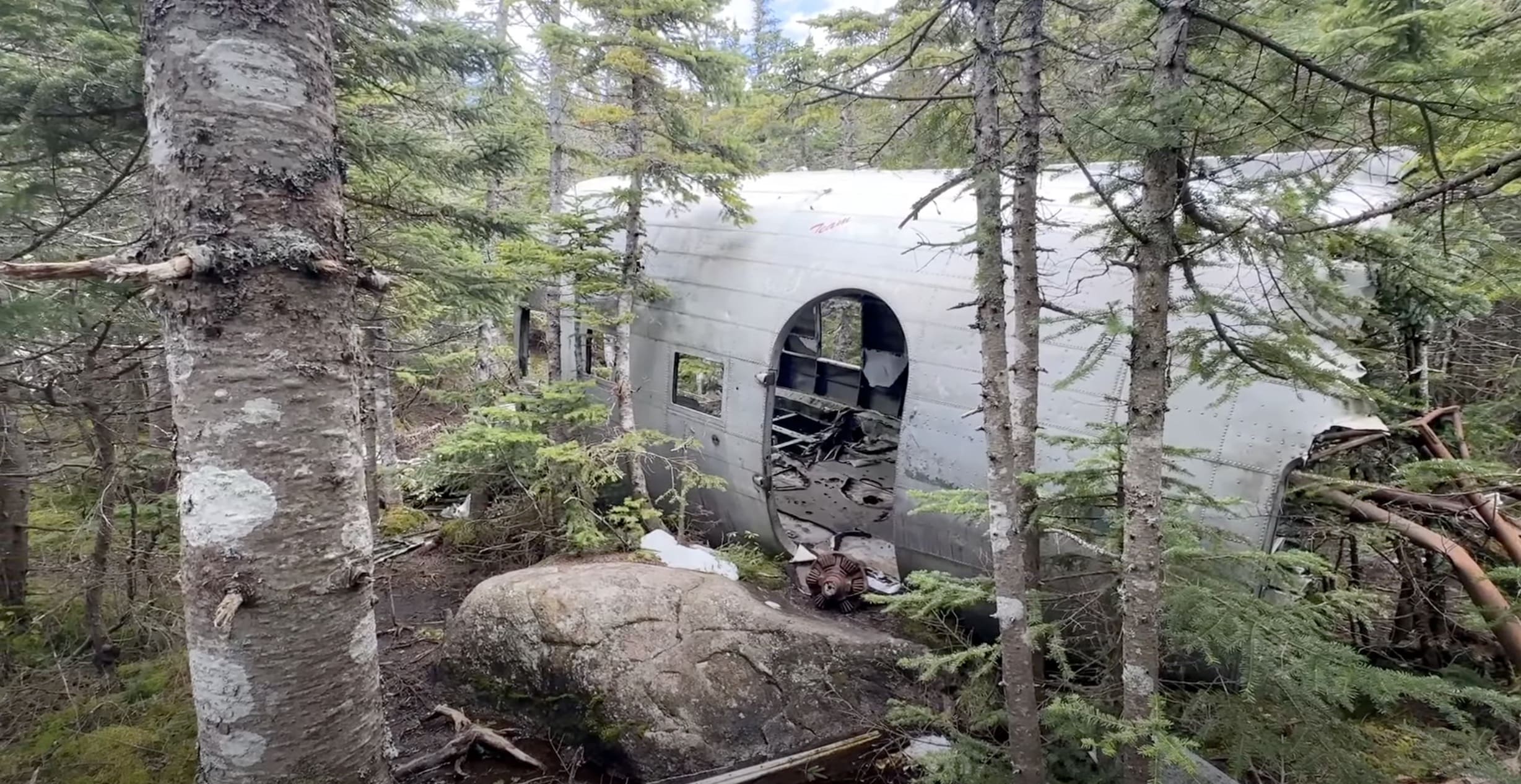 New Hampshire Peak Is Home To A Crashed Plane From 1954