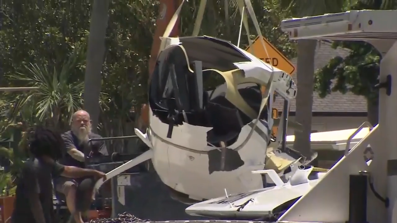 Neighbors describe hearing small plane crash in Lake Worth Beach as crews collect wreckage to examine – WSVN 7News | Miami News, Weather, Sports