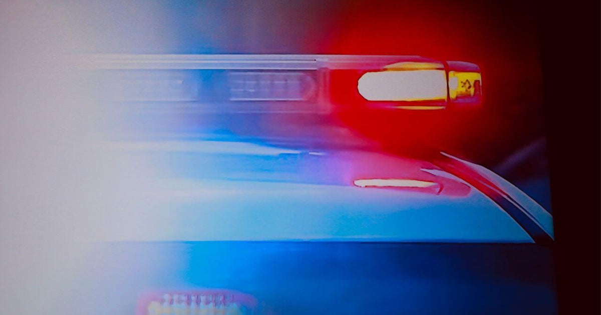 Plane makes emergency landing at Aurora Airport due to power failure