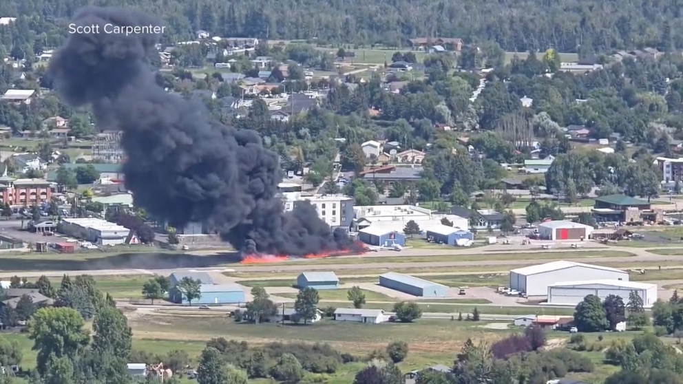 Video Plane crash lands and hits multiple aircraft in Montana