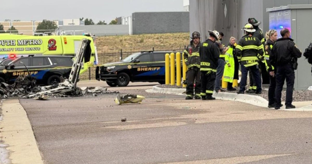 2 killed in small plane crash near Centennial Airport