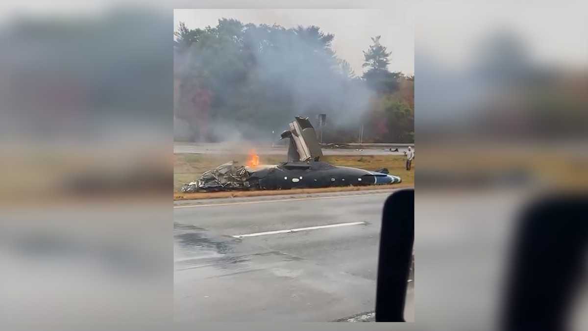 Witness describes harrowing moments after plane crashed on Mass. highway